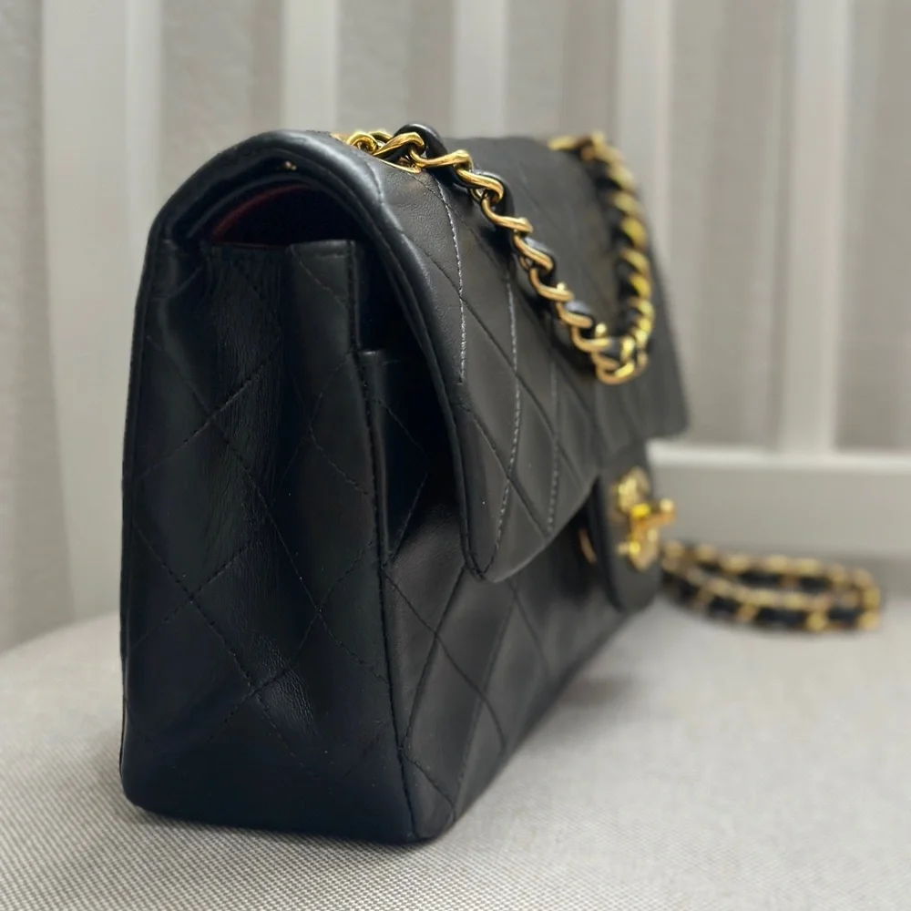 ❌ SOLD ❌ CHANEL VINTAGE Small Classic Flap 24K Gold - Picture 4 of 16